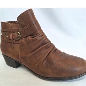YUU Norah Brown Faux Leather Buckle Ankle Boots Size 5